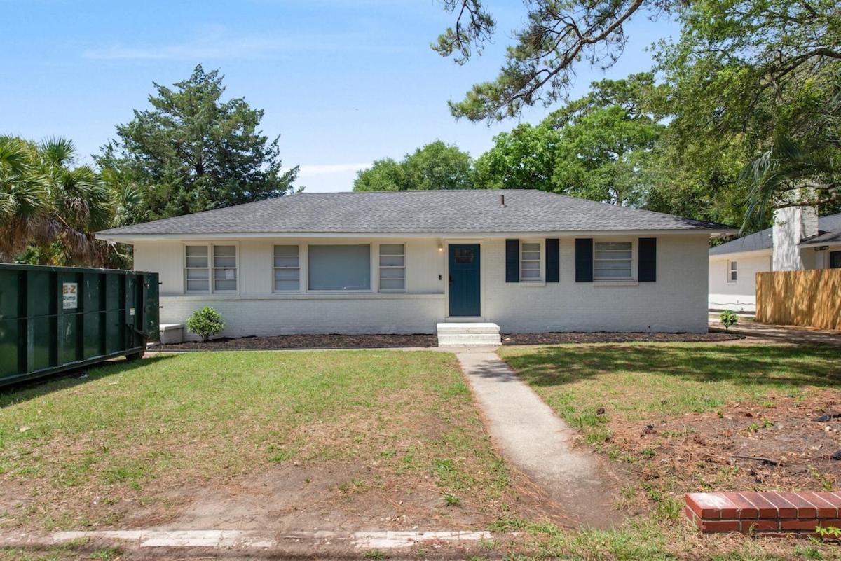 New Listing Just A 2 Min Walk To The * Myrtle Beach