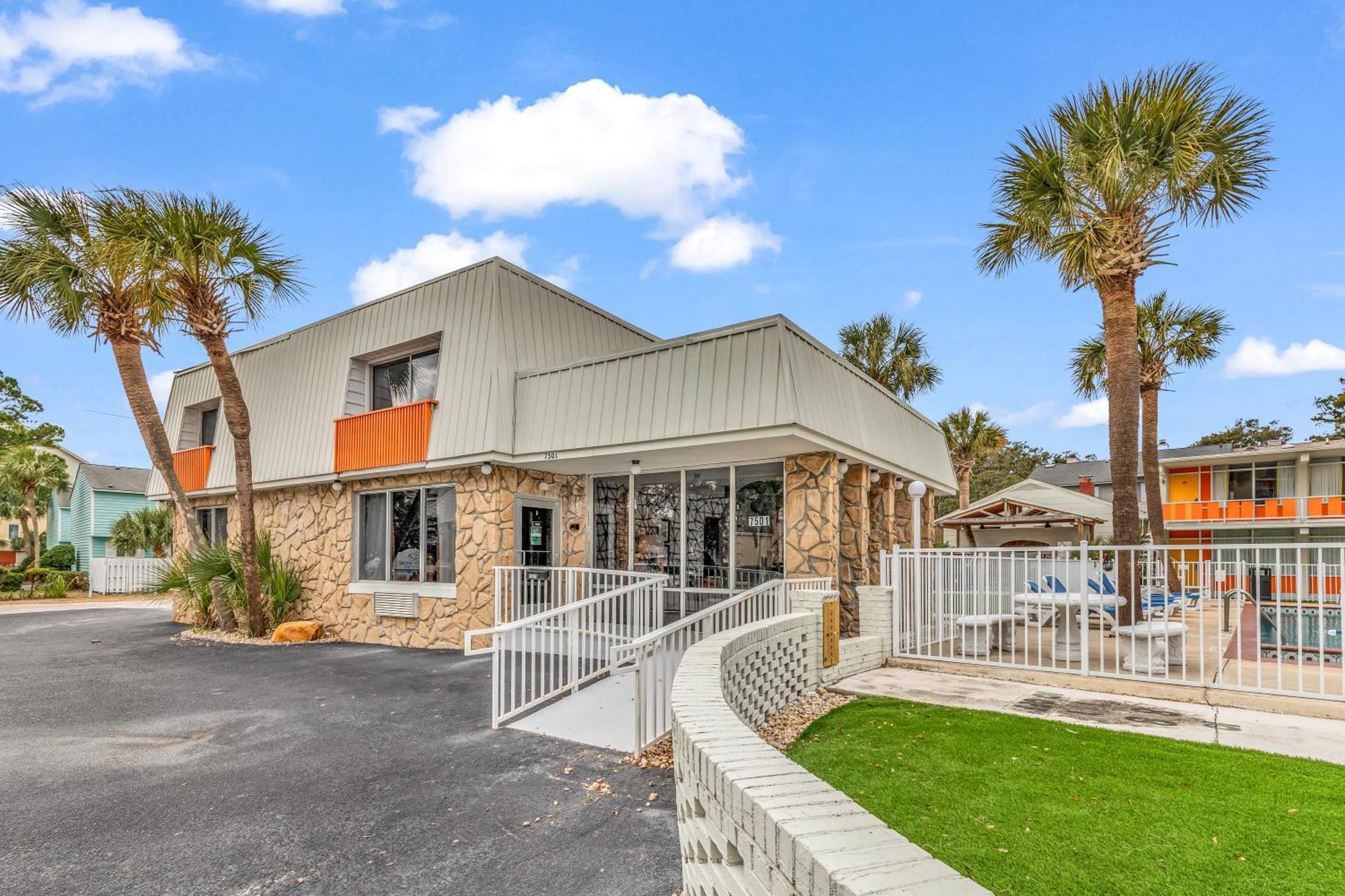 Shores Myrtle 3*
