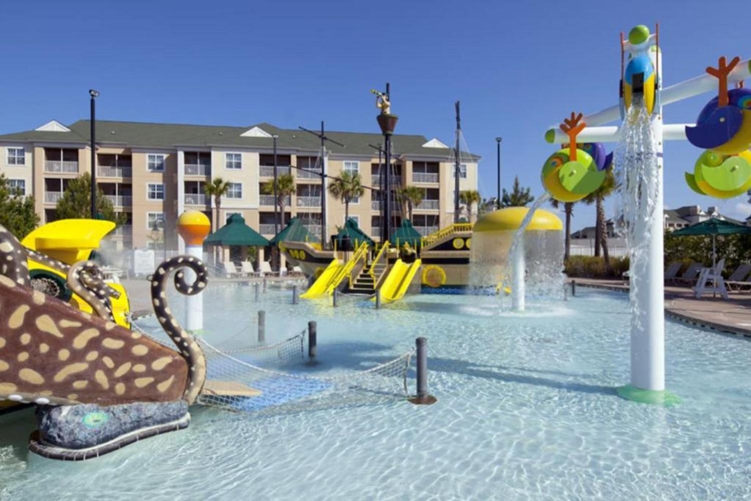 Living In 2bd With Pools, Waterslides, And Lazy River Holiday home
