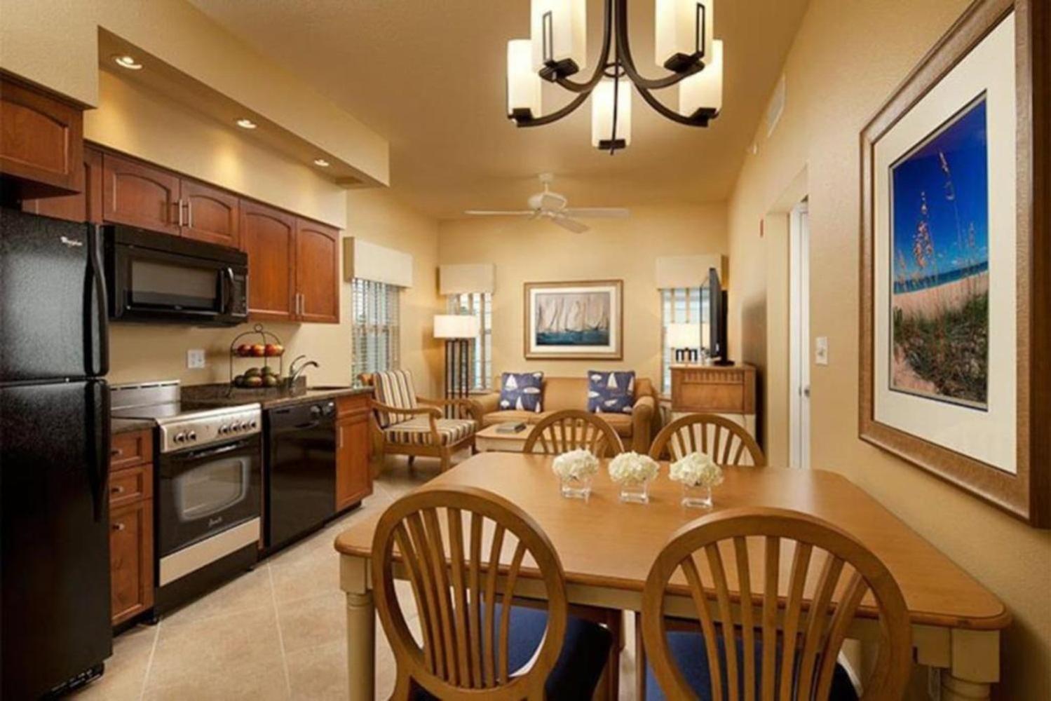 Holiday home Living In 2bd With Pools, Waterslides, And Lazy River *