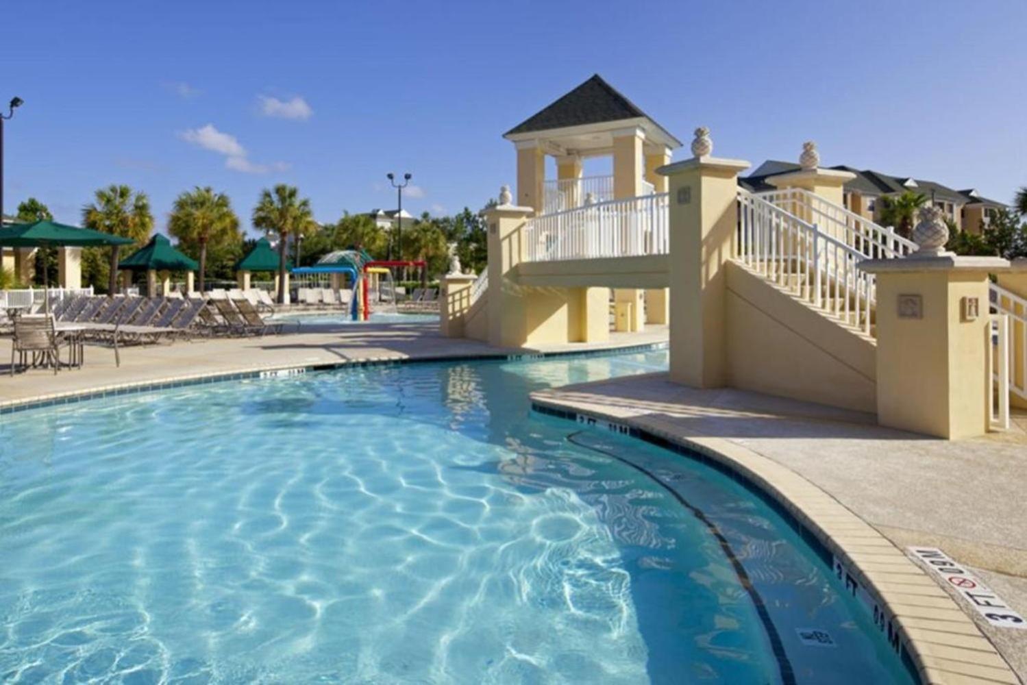 Living In 2bd With Pools, Waterslides, And Lazy River *