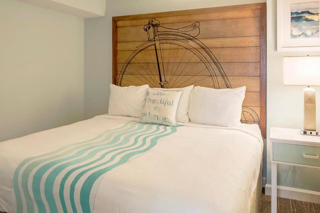 1bd With Amenities Including A Lazy River *