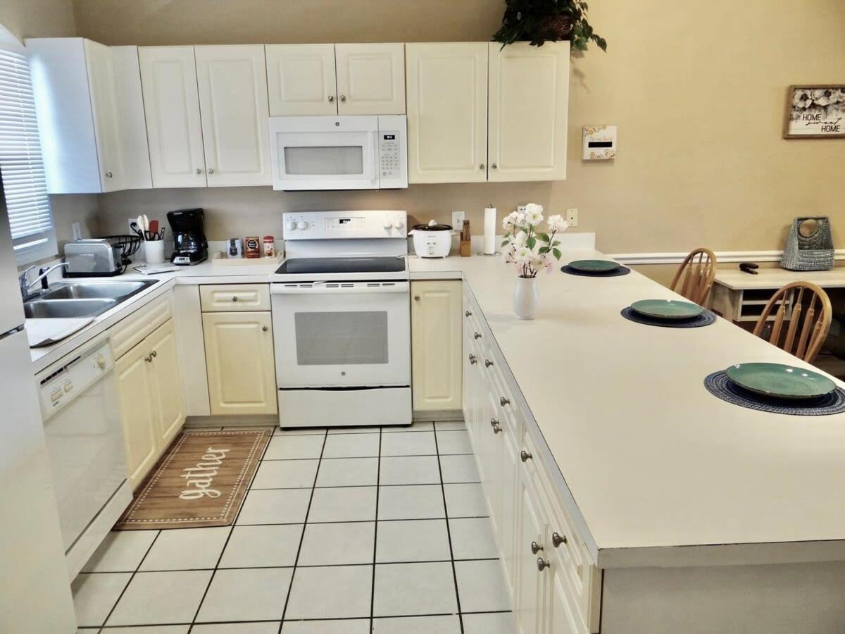 Away From In Azalea Lakes Holiday home *