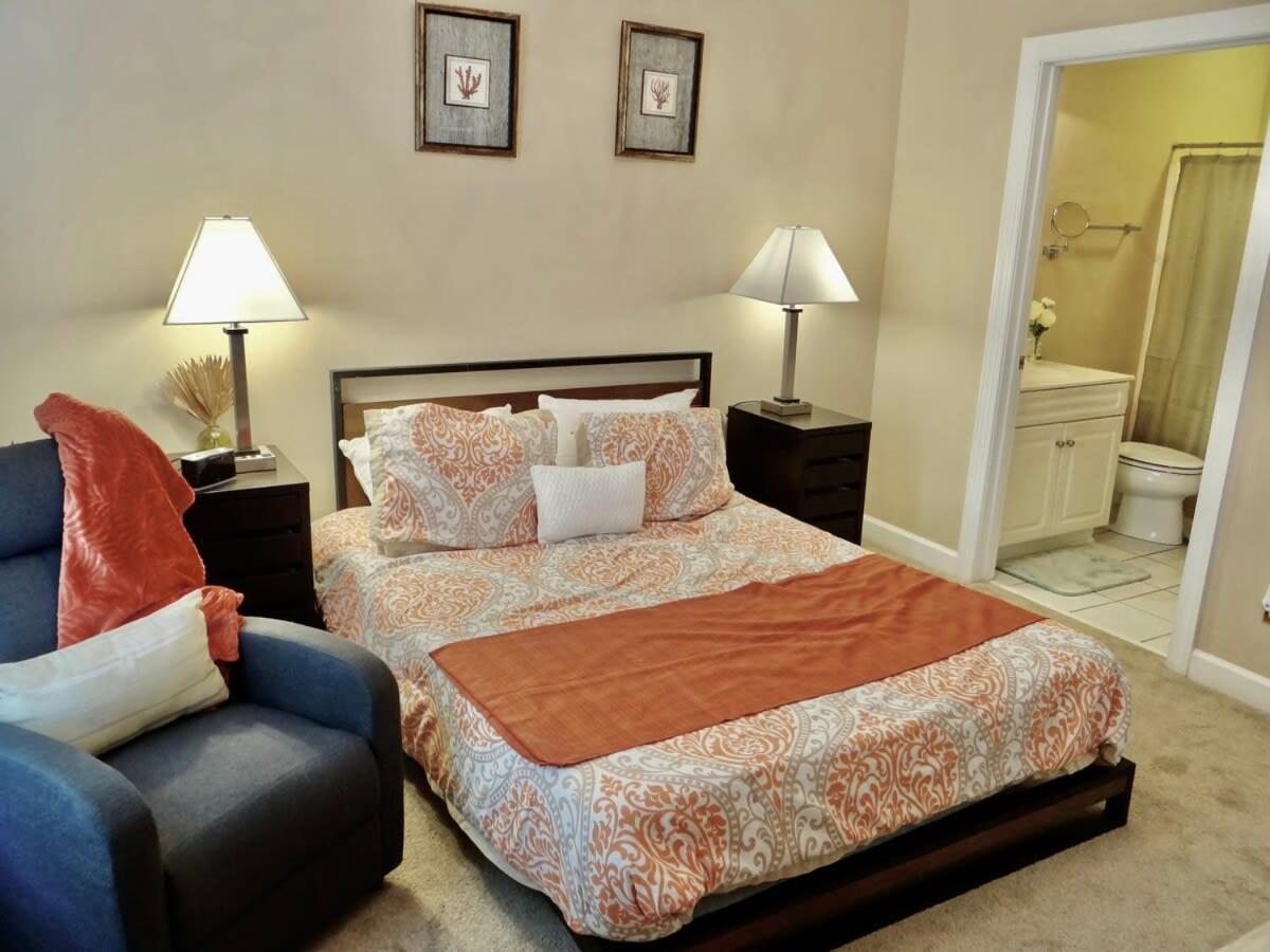 Away From In Azalea Lakes Holiday home Myrtle Beach