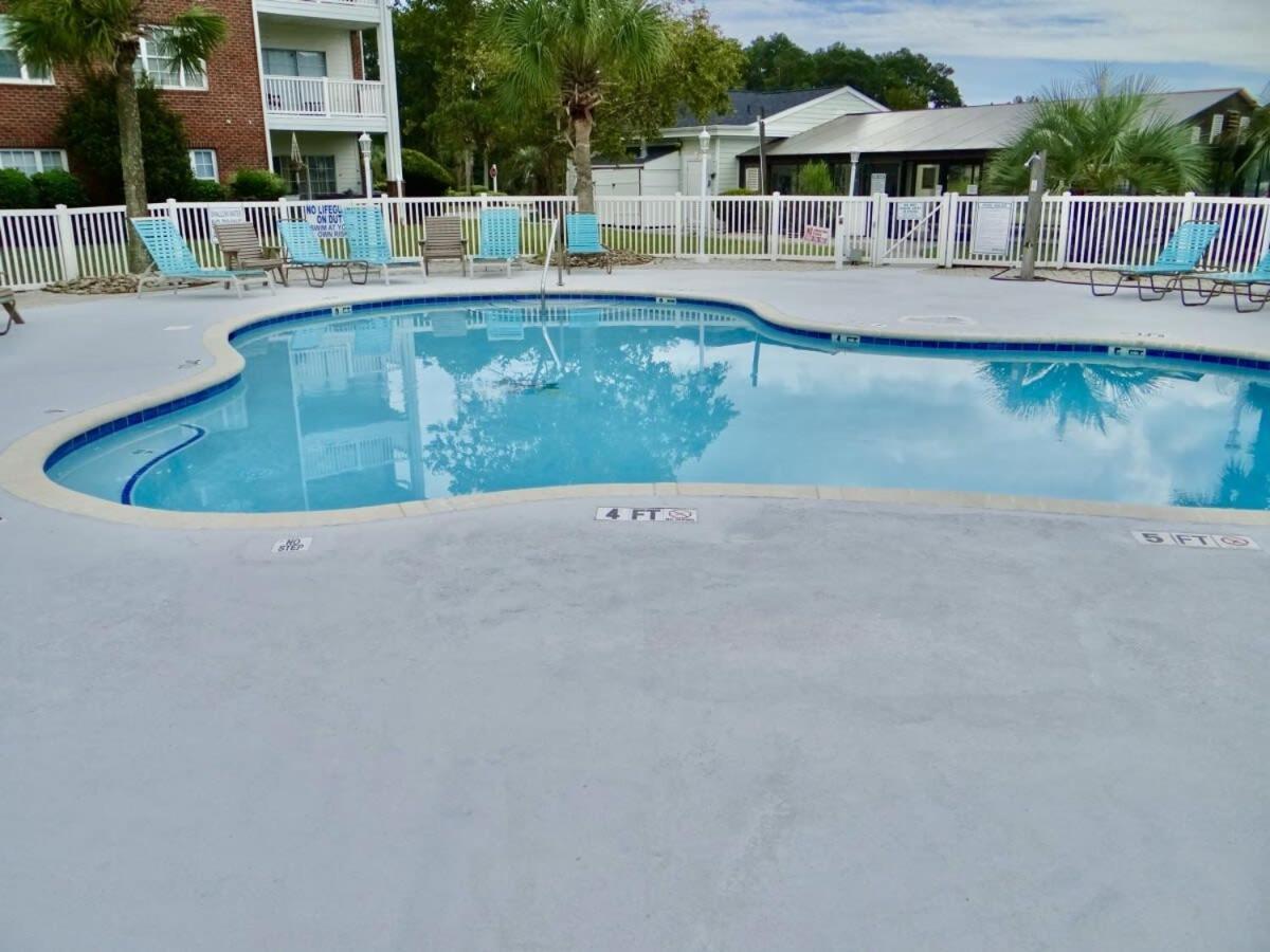 Away From In Azalea Lakes Holiday home
