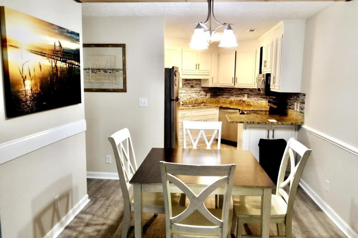 Chelsea House Unit 201 Holiday home Myrtle Beach