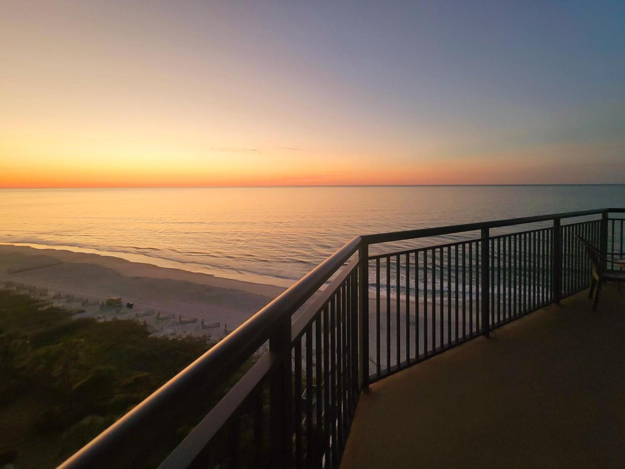 Apartment Ocean Reef - 1126 - Luxury Beachfront Unit *
