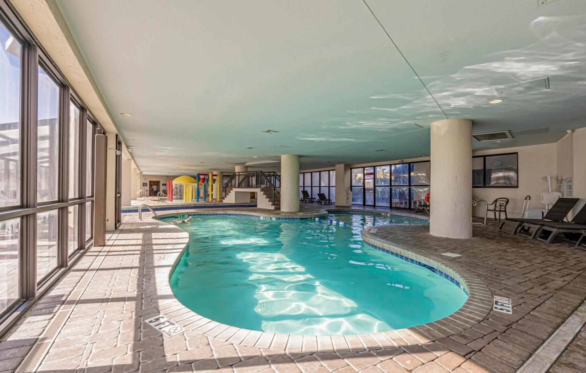 Ocean Reef - 1126 - Luxury Beachfront Unit Apartment *