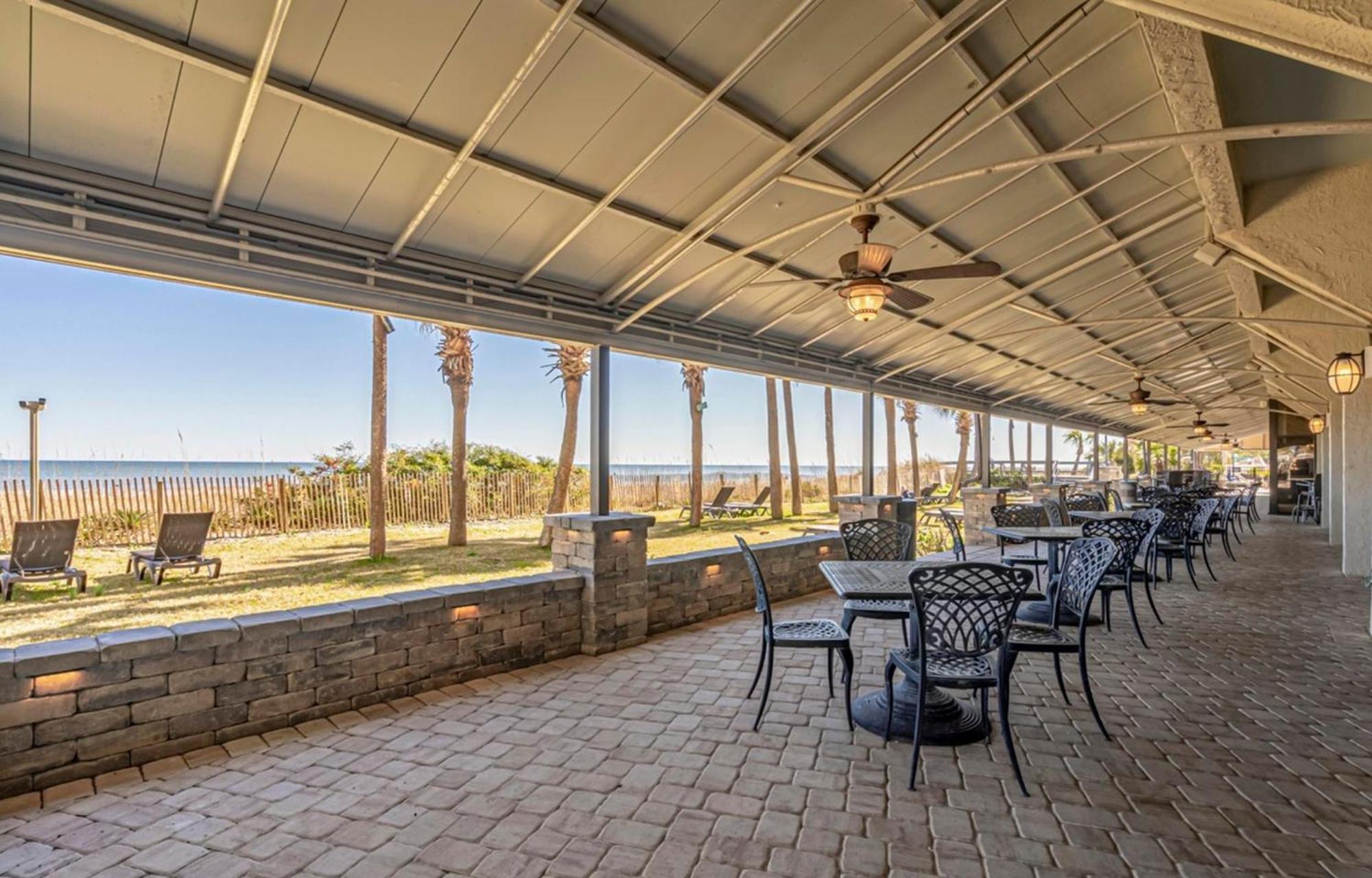 Apartment Ocean Reef - 1126 - Luxury Beachfront Unit