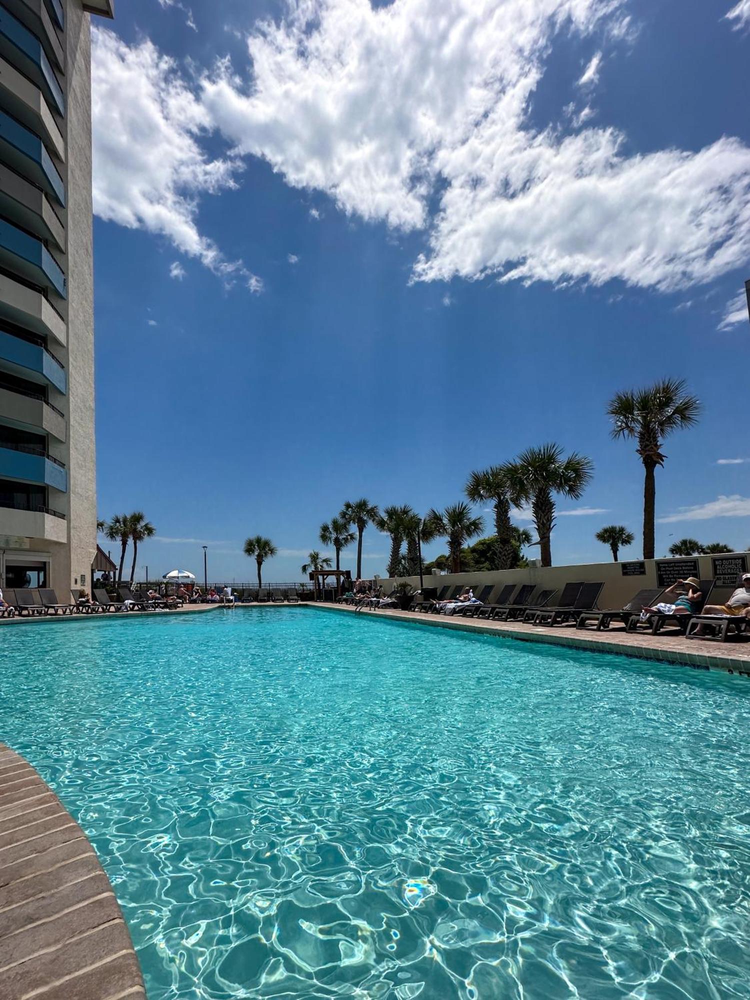Ocean Reef - 1126 - Luxury Beachfront Unit Apartment *