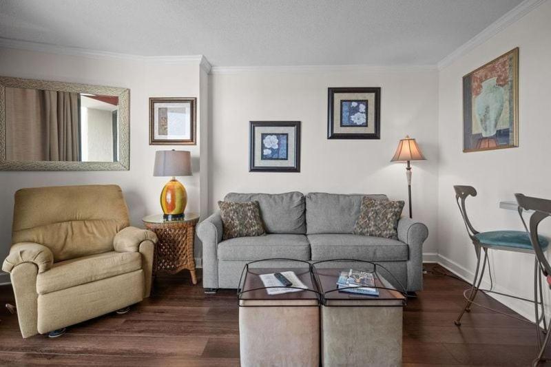 Holiday home Beautiful Ocean View 1 Bedroom With Electric Fireplace-meridian 805 *
