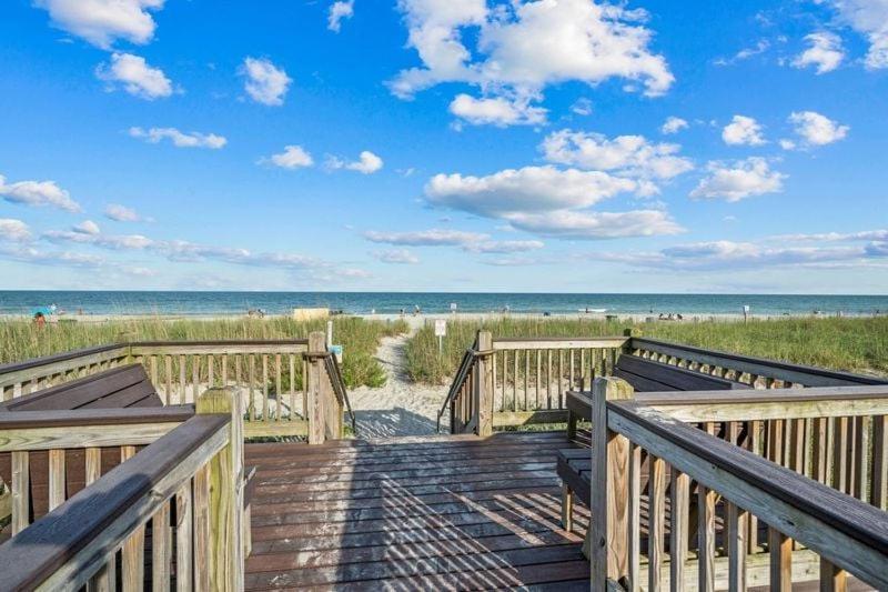Holiday home Beautiful Ocean View 1 Bedroom With Electric Fireplace-meridian 805 Myrtle Beach