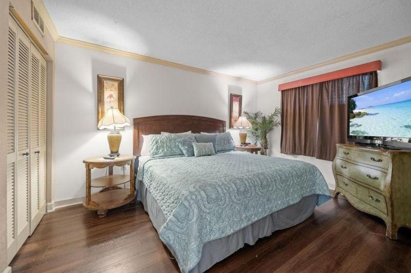 Beautiful Ocean View 1 Bedroom With Electric Fireplace-meridian 805
