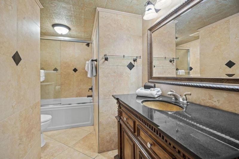 Beautiful Ocean View 1 Bedroom With Electric Fireplace-meridian 805 *