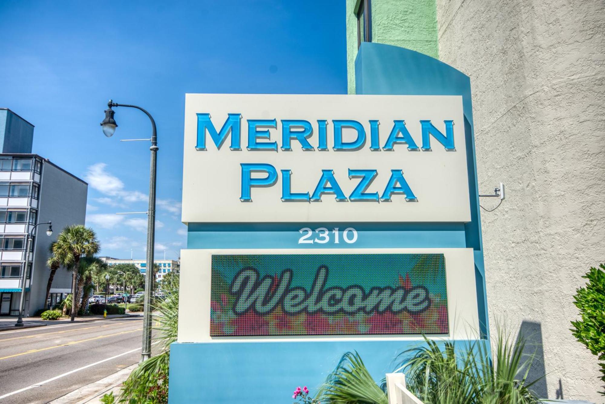 Holiday home Beautiful Ocean View 1 Bedroom With Electric Fireplace-meridian 805 *