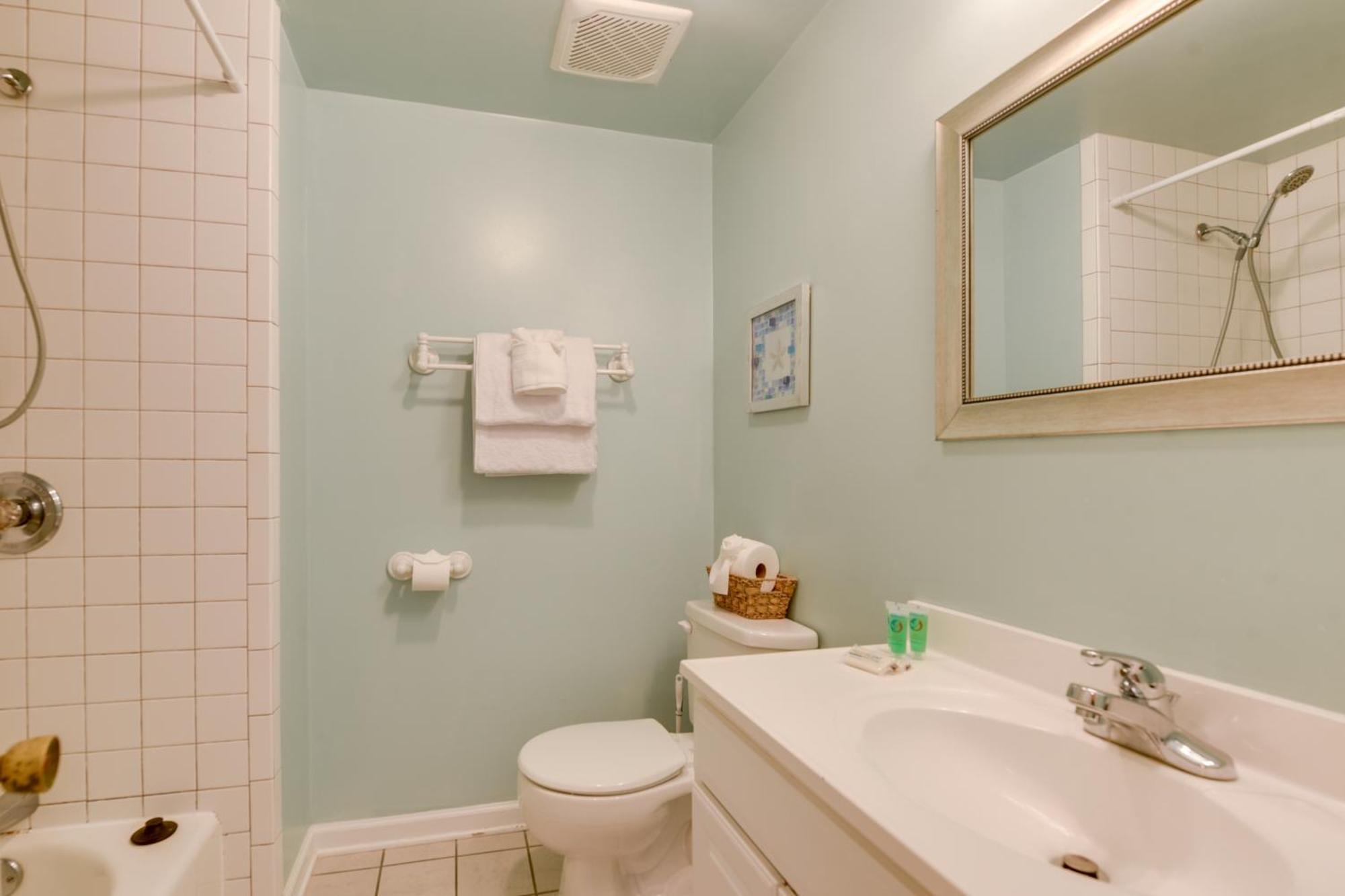 Holiday home Spacious Gem With Private Pool In North Myrtle *