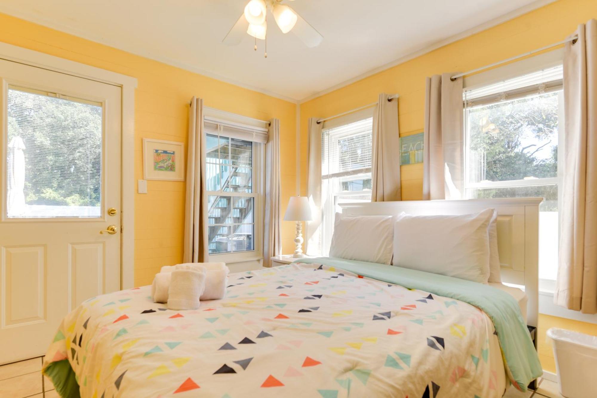 Holiday home Spacious Gem With Private Pool In North Myrtle