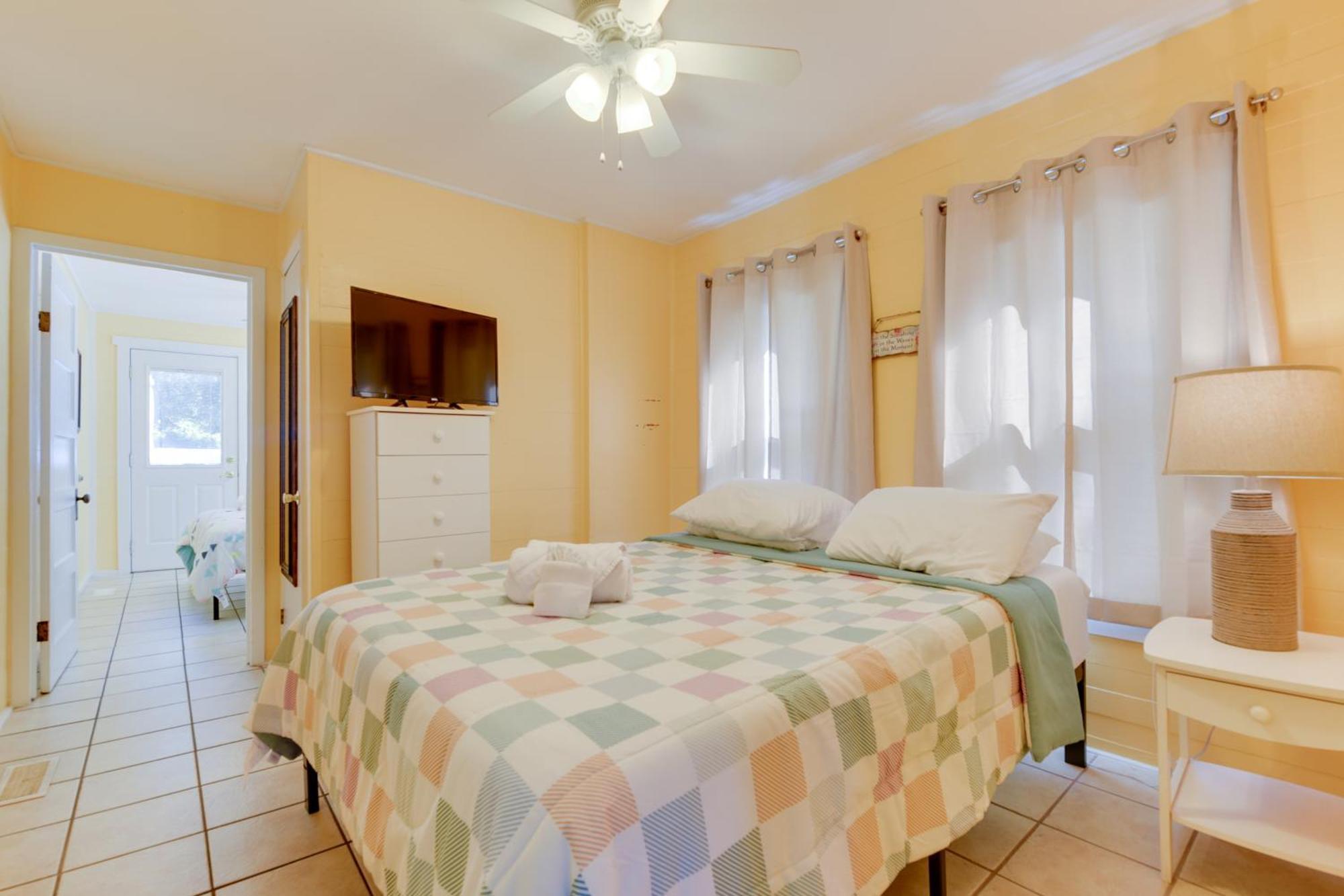 Spacious Gem With Private Pool In North Myrtle Holiday home *