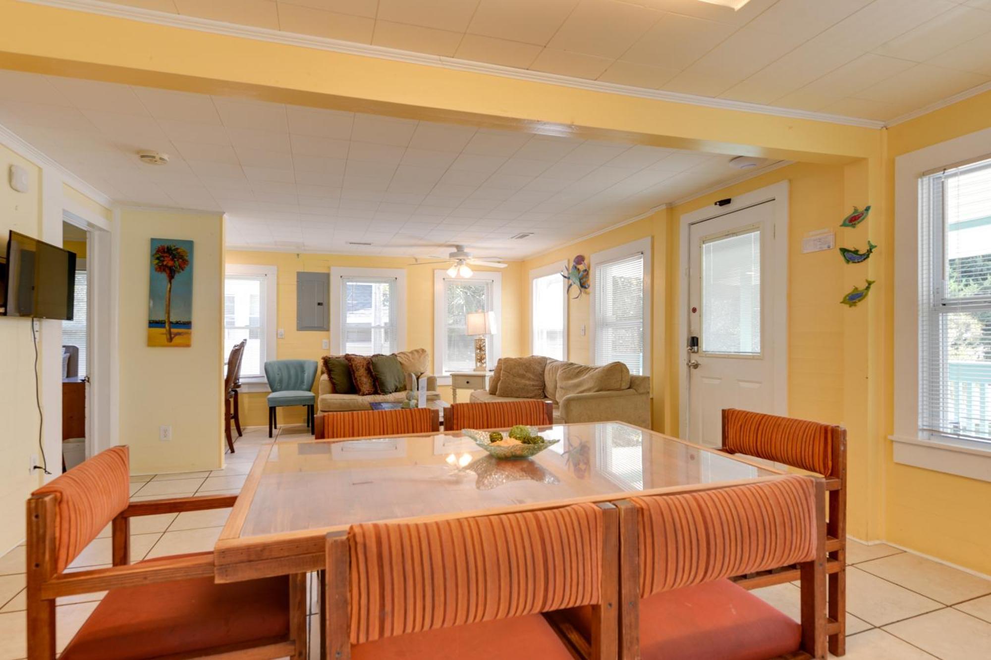 Spacious Gem With Private Pool In North Myrtle Holiday home Myrtle Beach