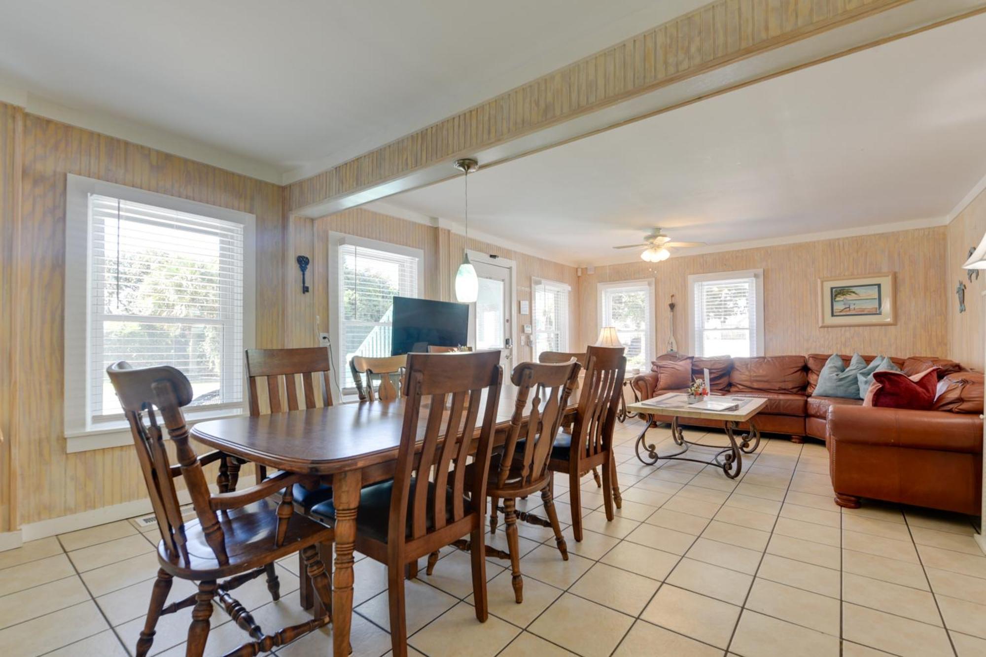 Holiday home Spacious Gem With Private Pool In North Myrtle
