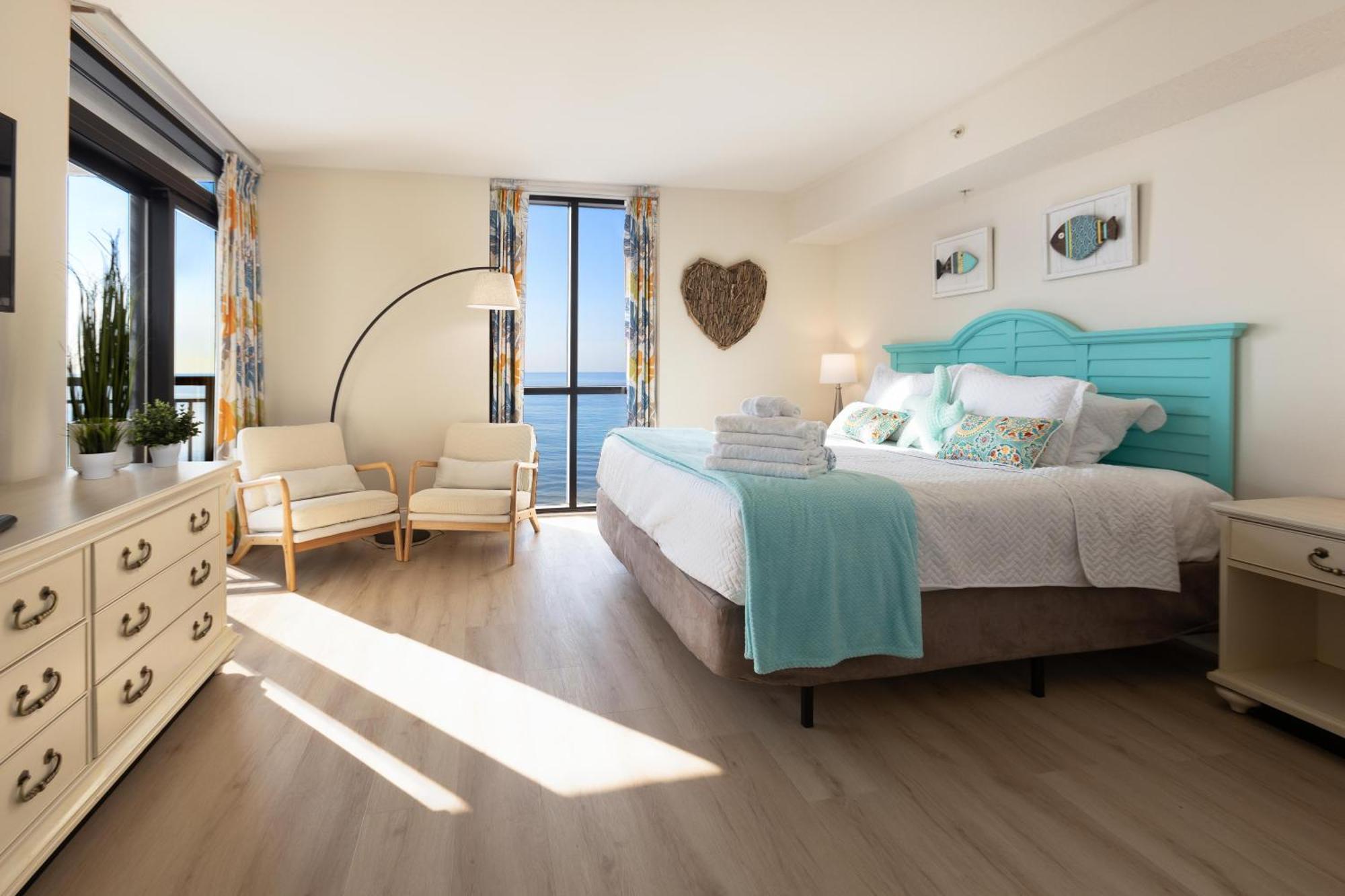 Apartment Ocean Reef - 1126 - Luxury Beachfront Unit