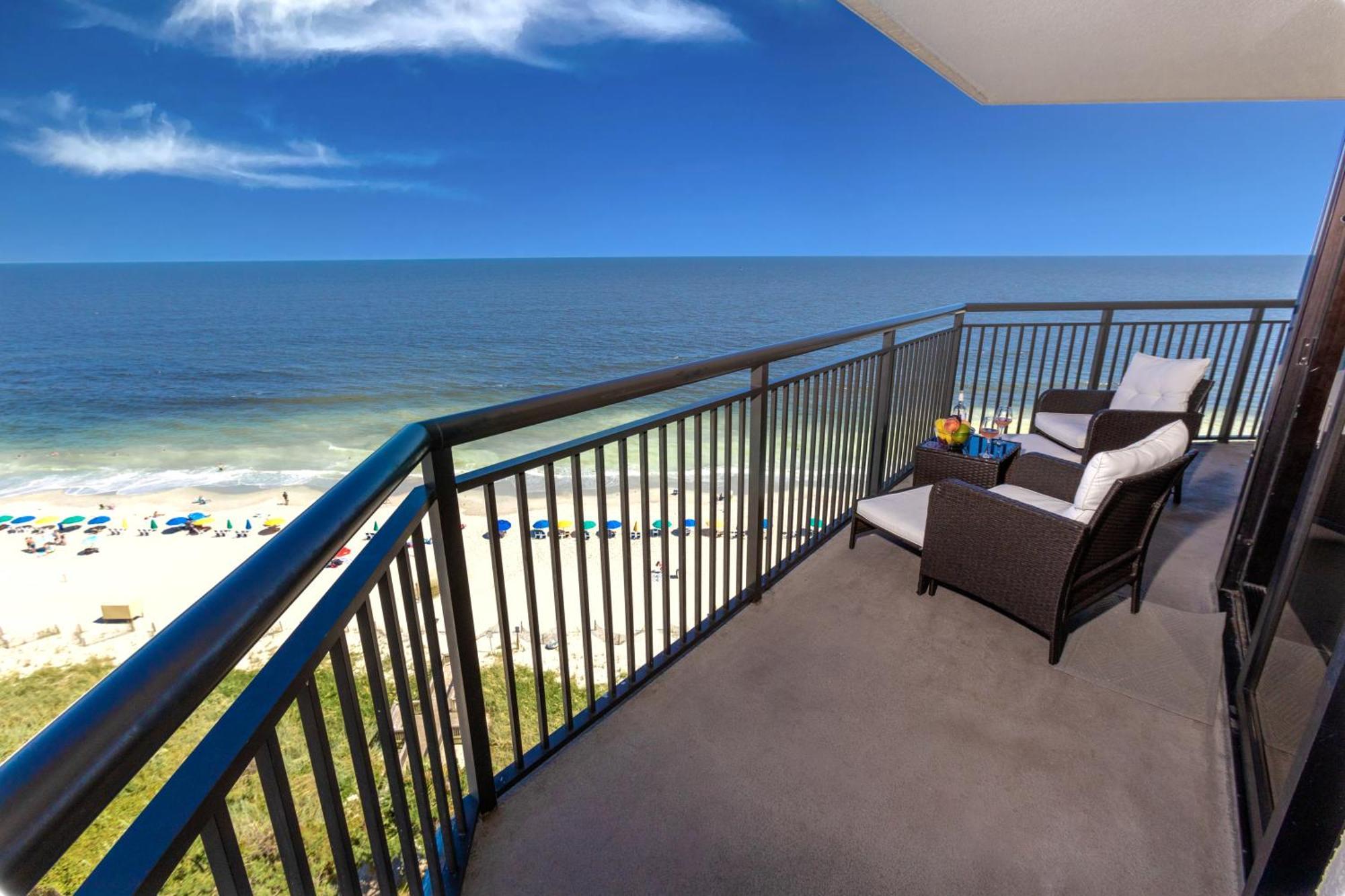 Ocean Reef - 1126 - Luxury Beachfront Unit Apartment
