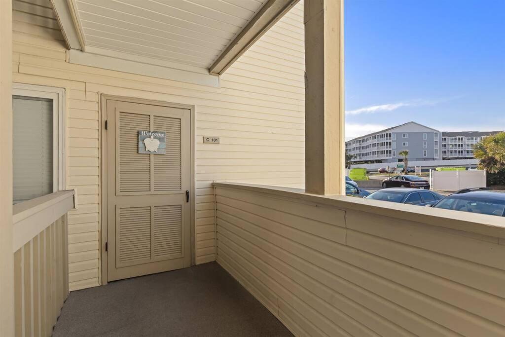 Beachside 2 Bedroom - For Good! Apartment