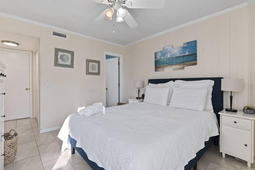 Beachside 2 Bedroom - For Good! * Myrtle Beach