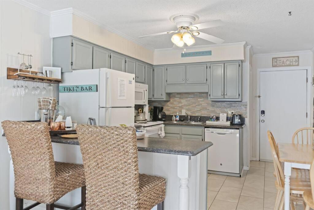Apartment Beachside 2 Bedroom - For Good! *