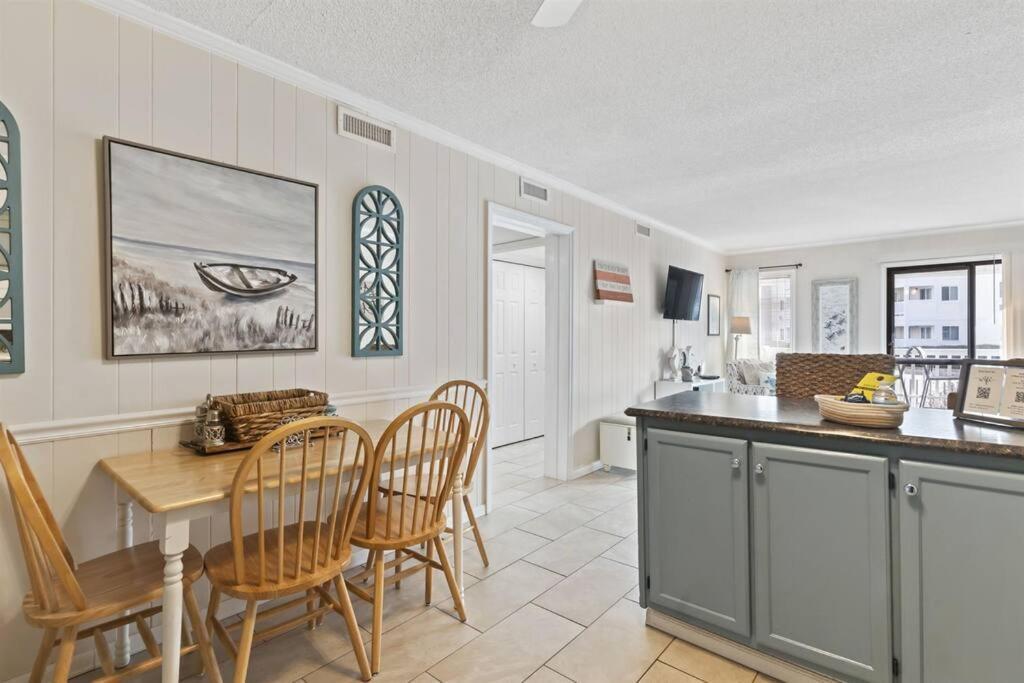 Beachside 2 Bedroom - For Good! *