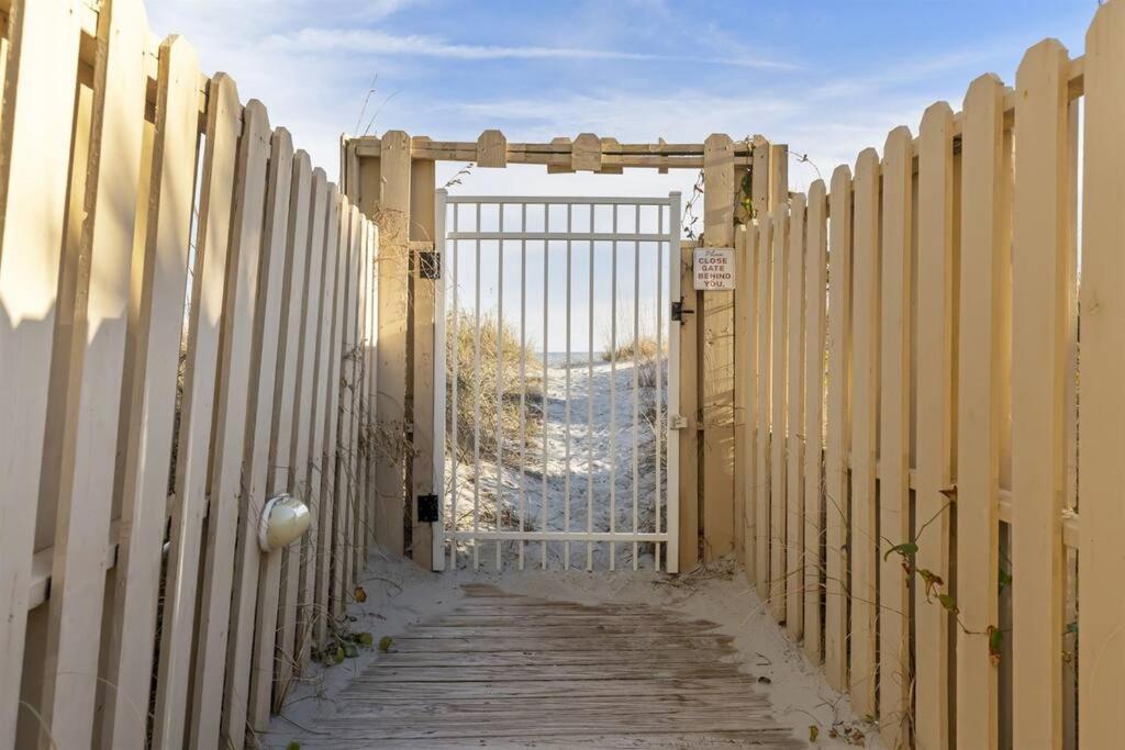 Beachside 2 Bedroom - For Good!