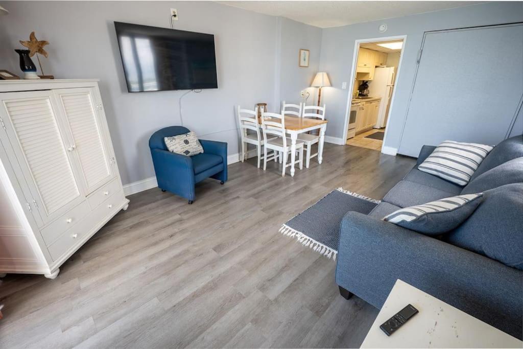 Oceanfront Suite, Seascape Sanctuary At Oceanpark! 1104 * Myrtle Beach