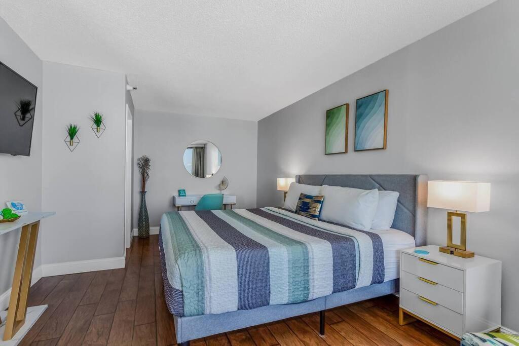Pristine Oceanfront King Layout In Bldg 806 Apartment