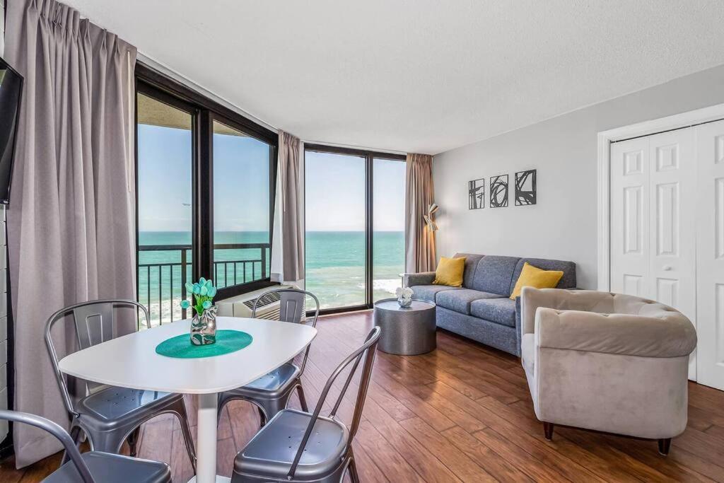 Pristine Oceanfront King Layout In Bldg 806 Apartment Myrtle Beach