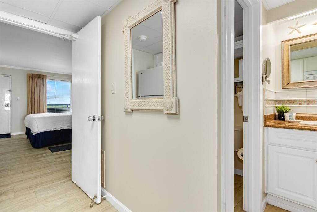 Ready Set And Relax, Oceanfront W Jetted Tub! B 1134 Myrtle Beach