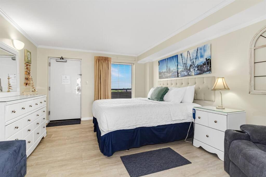 Ready Set And Relax, Oceanfront W Jetted Tub! B 1134 Apartment