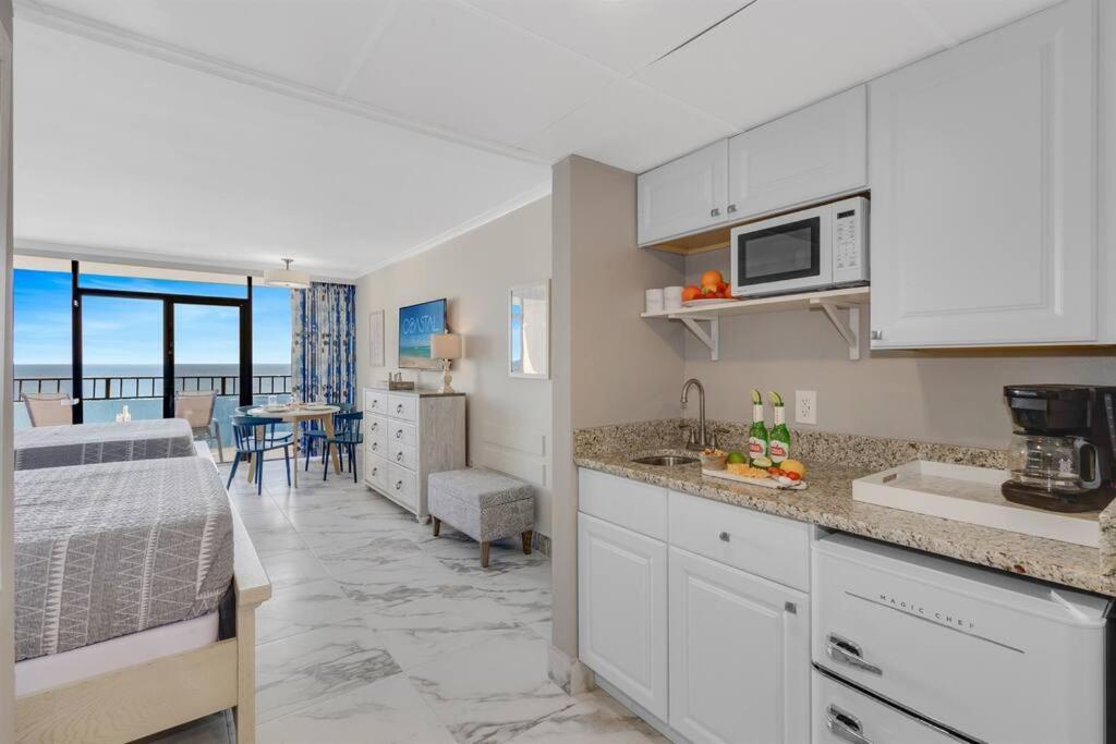 Beautiful & Comfy Oceanfront Or 1008