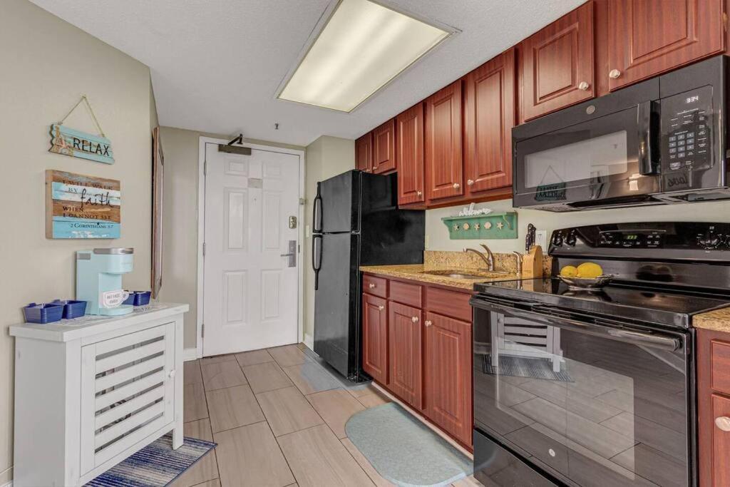 Apartment Stunning Penthouse! Amazing Oceanview! Dogs Ok 1902 *