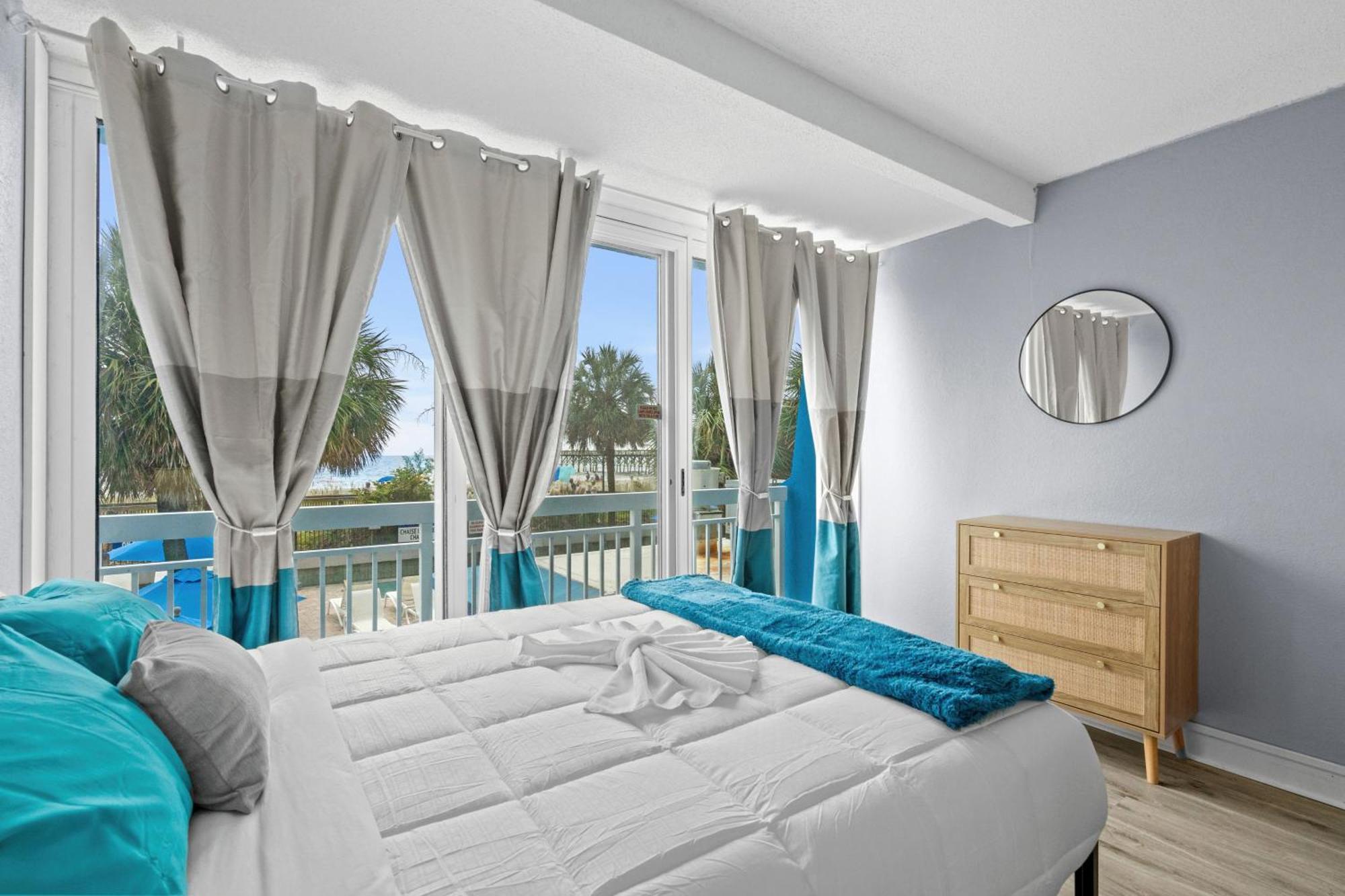 Resort Yachtsman Oceanfront