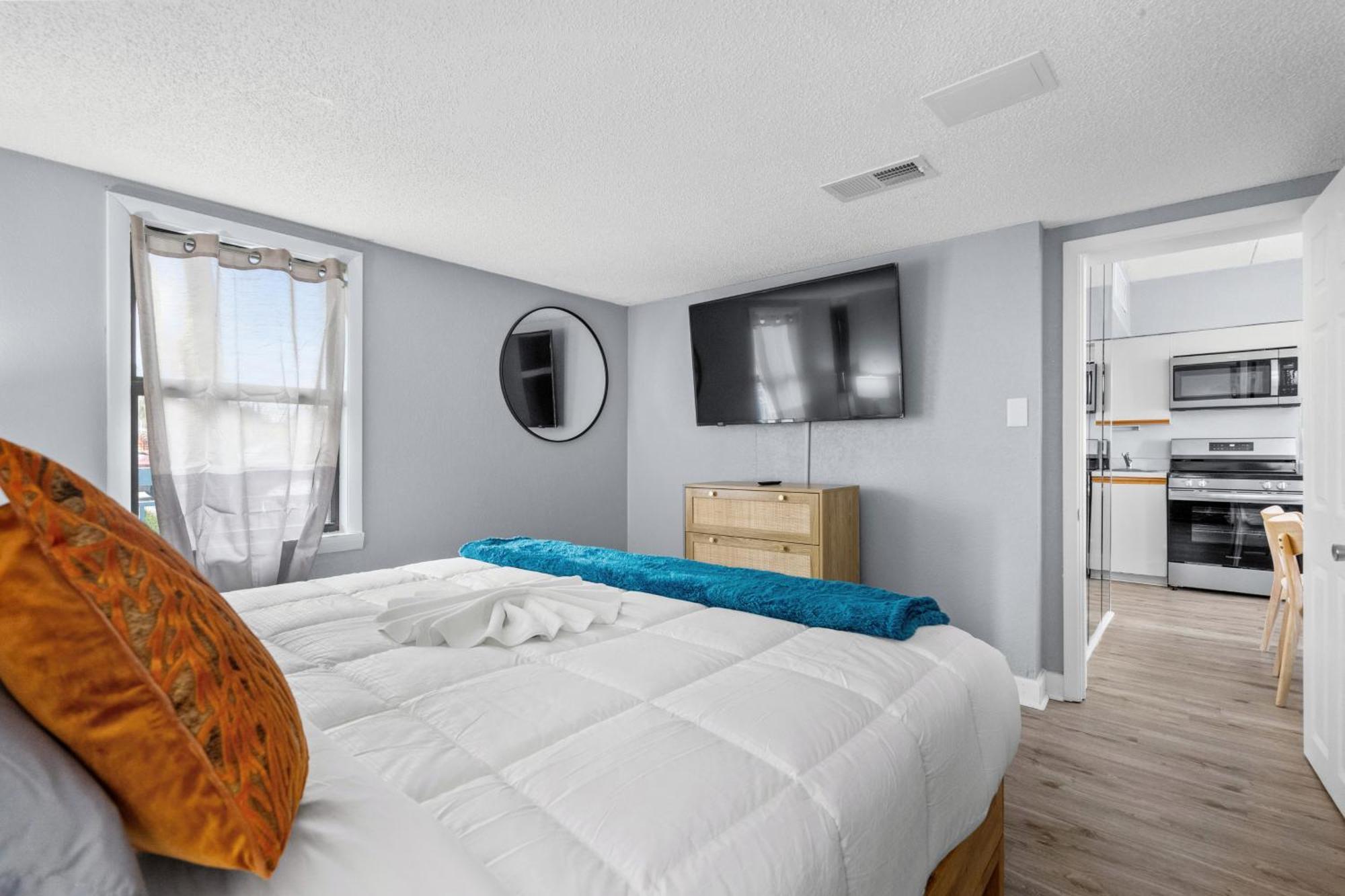 Resort Yachtsman Oceanfront