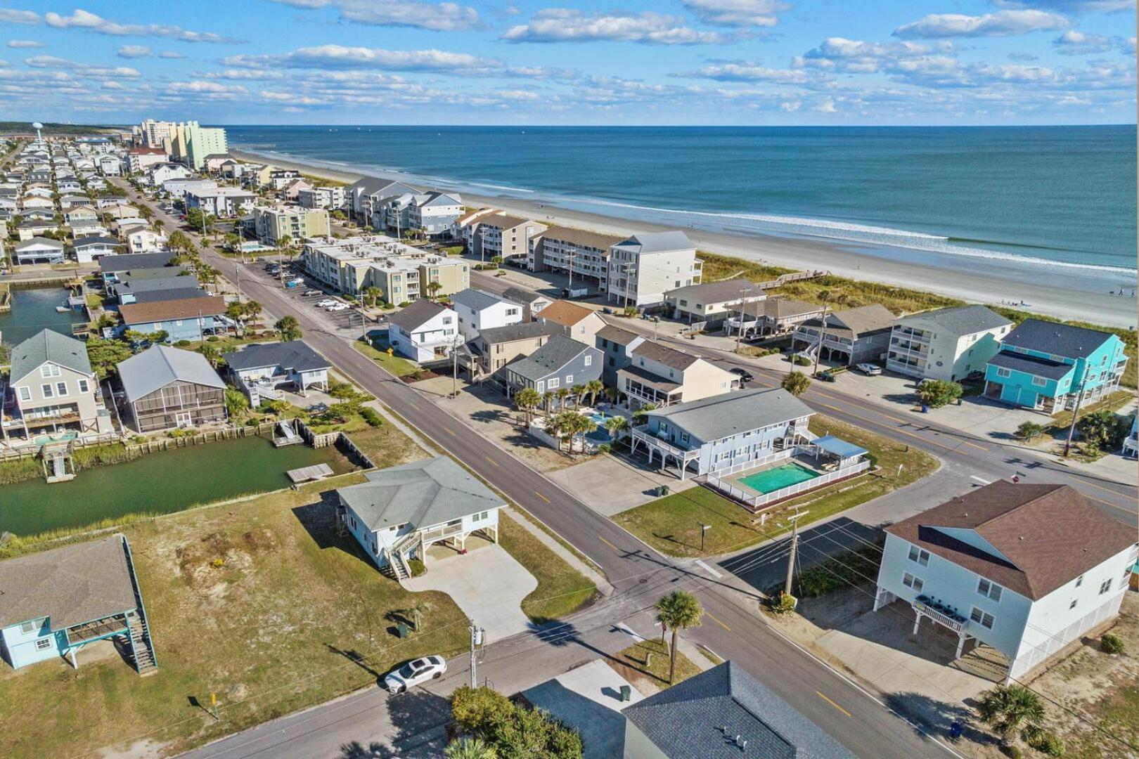 Paradise Pointe 6c Apartment