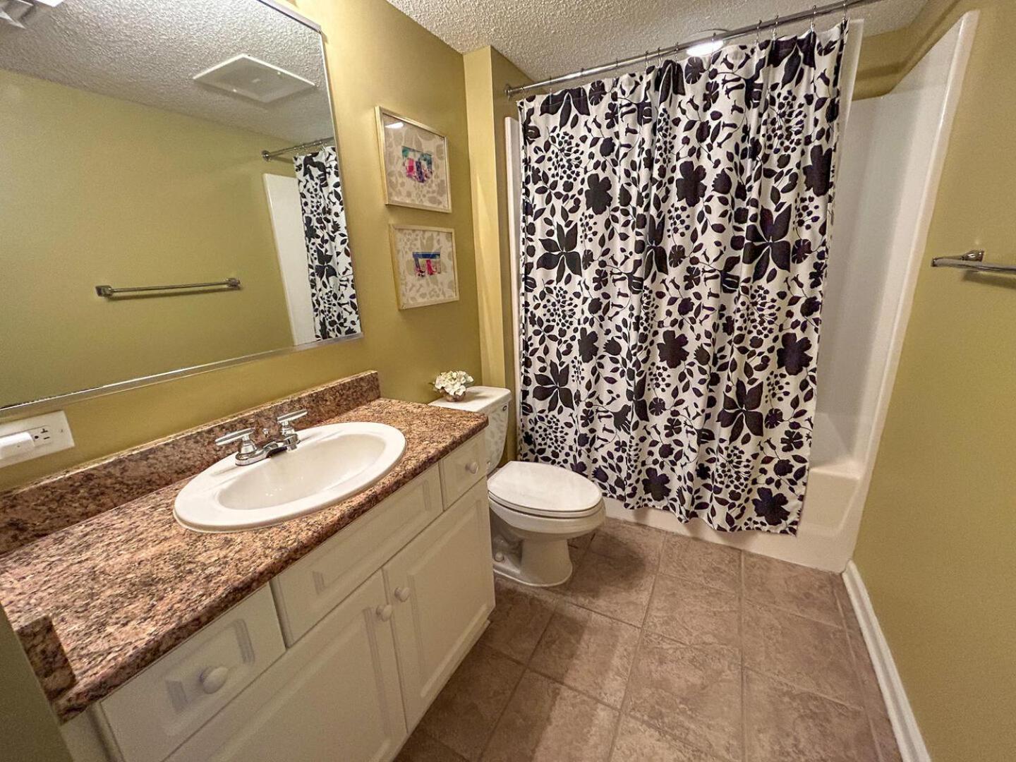 Crescent Shores 604 *