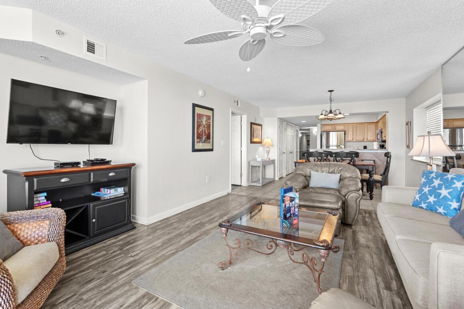 South Shore 601 Apartment *
