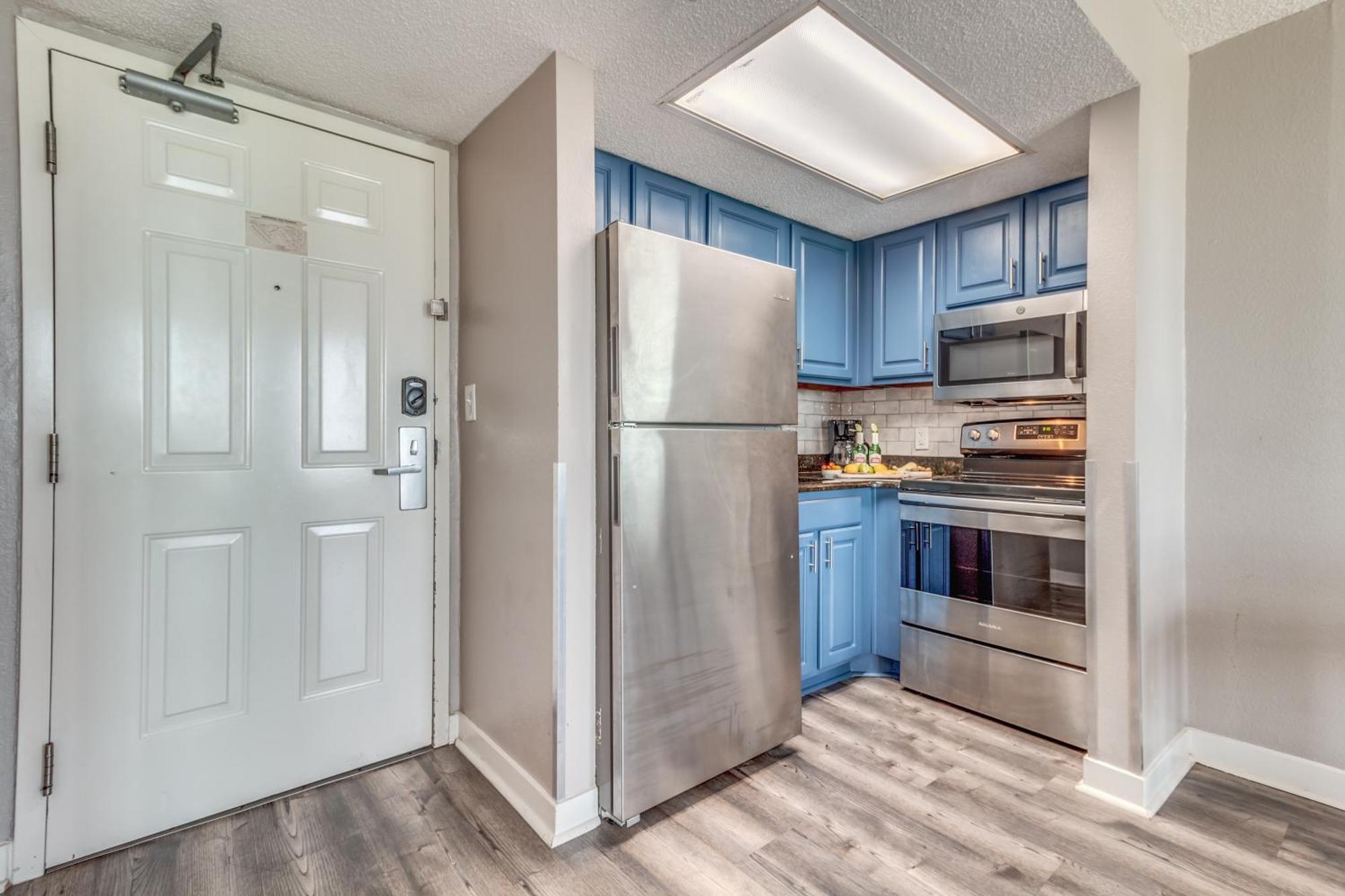 Enjoy Paradise Oceanfront Suite, Dogs Ok! 908