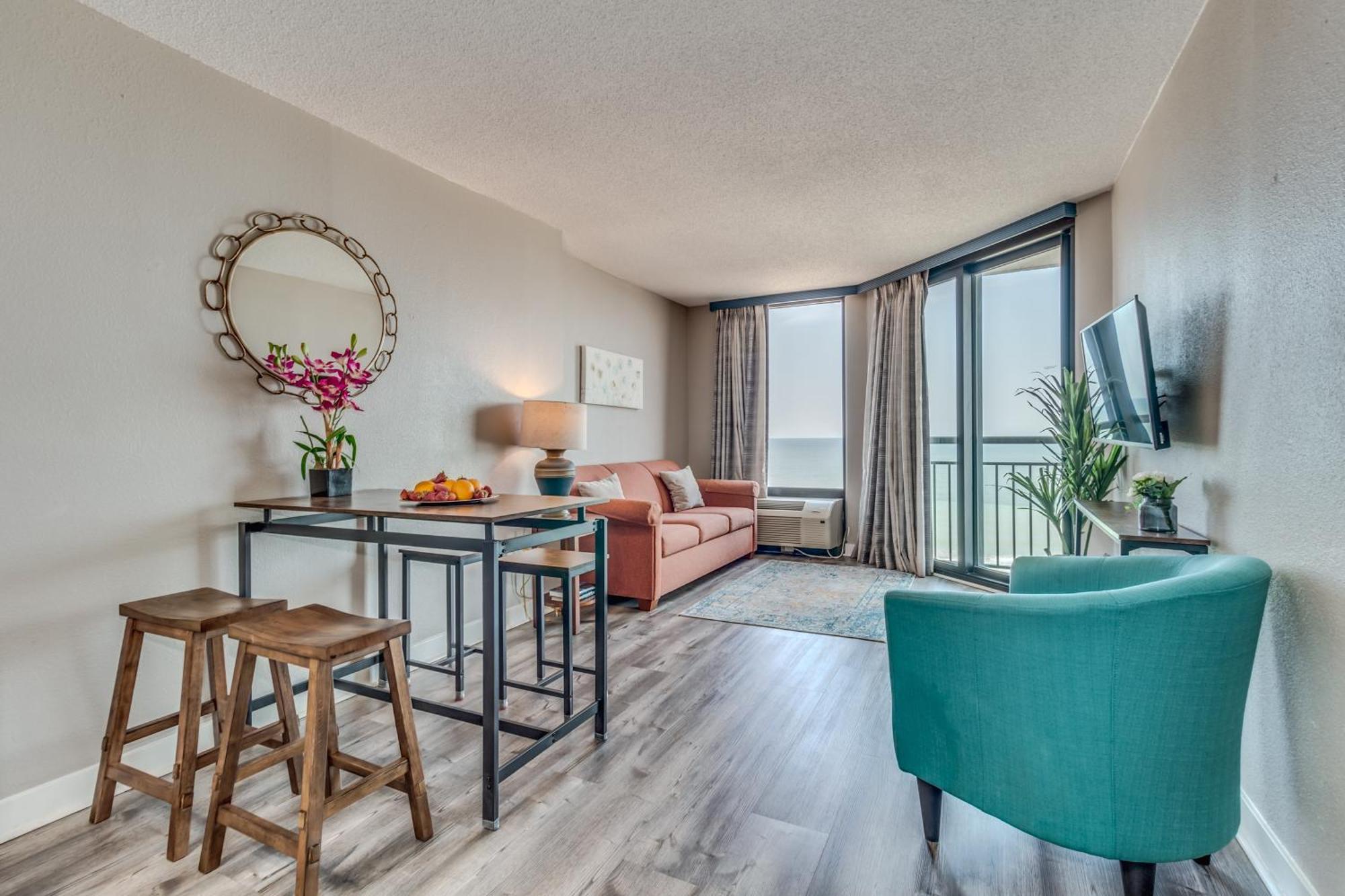 Enjoy Paradise Oceanfront Suite, Dogs Ok! 908 Apartment Myrtle Beach