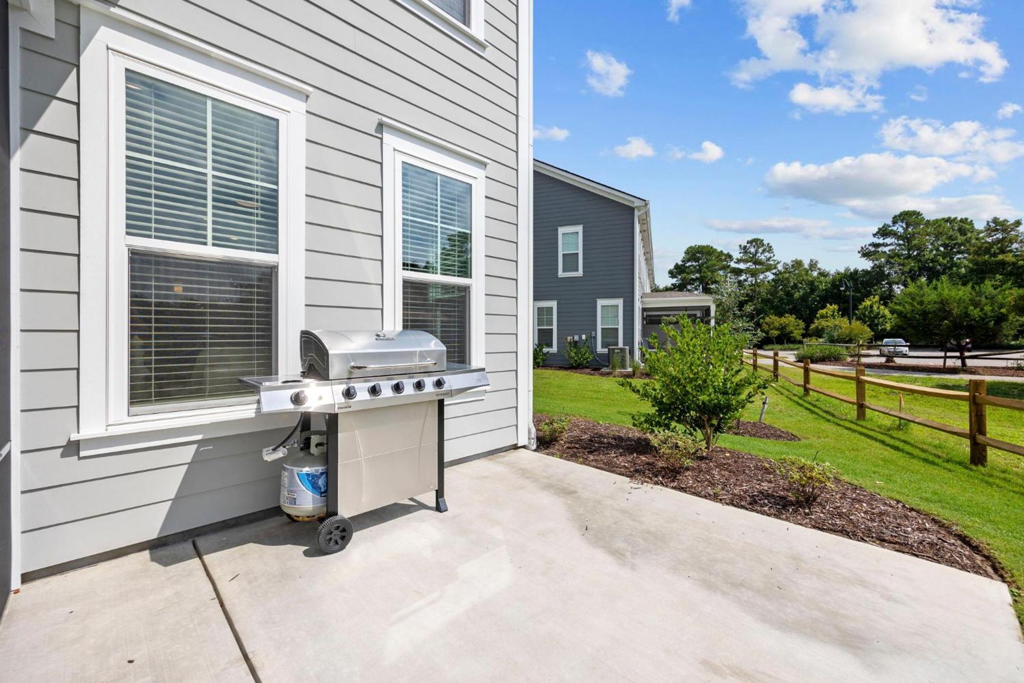 Golf Range View- Barefoot Pool Access- Bbq Grill Holiday home