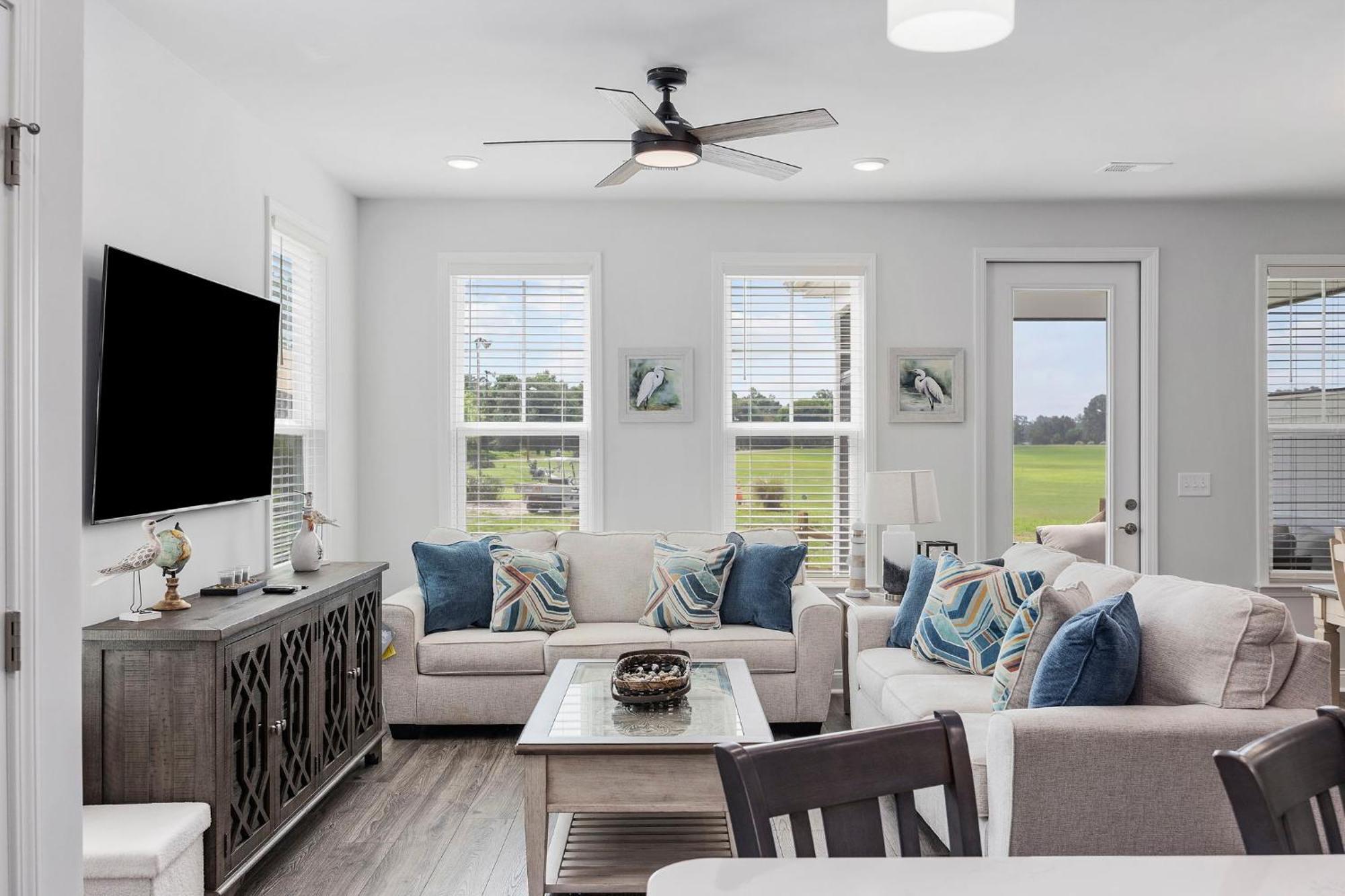 Golf Range View- Barefoot Pool Access- Bbq Grill Holiday home