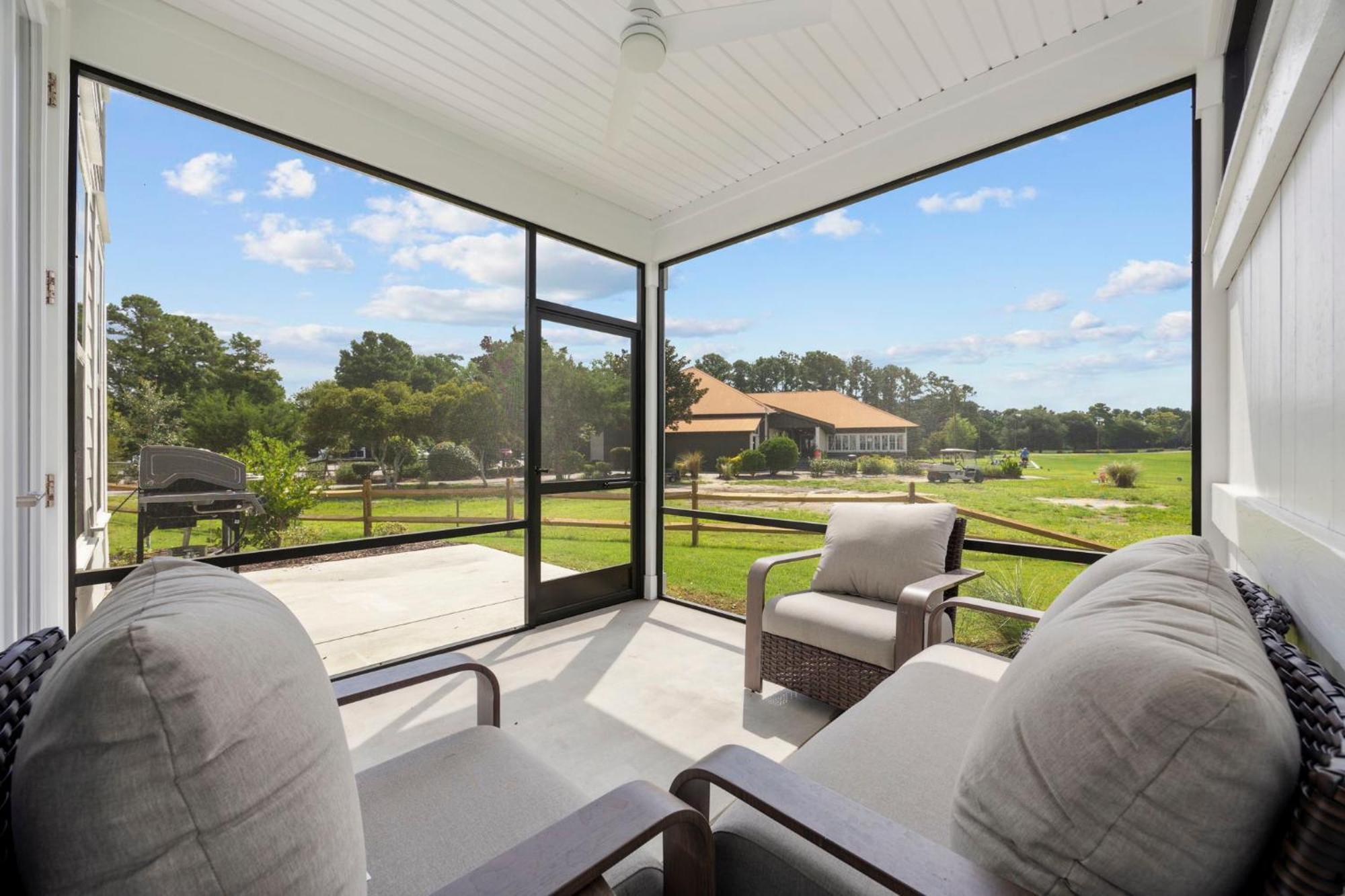 Golf Range View- Barefoot Pool Access- Bbq Grill