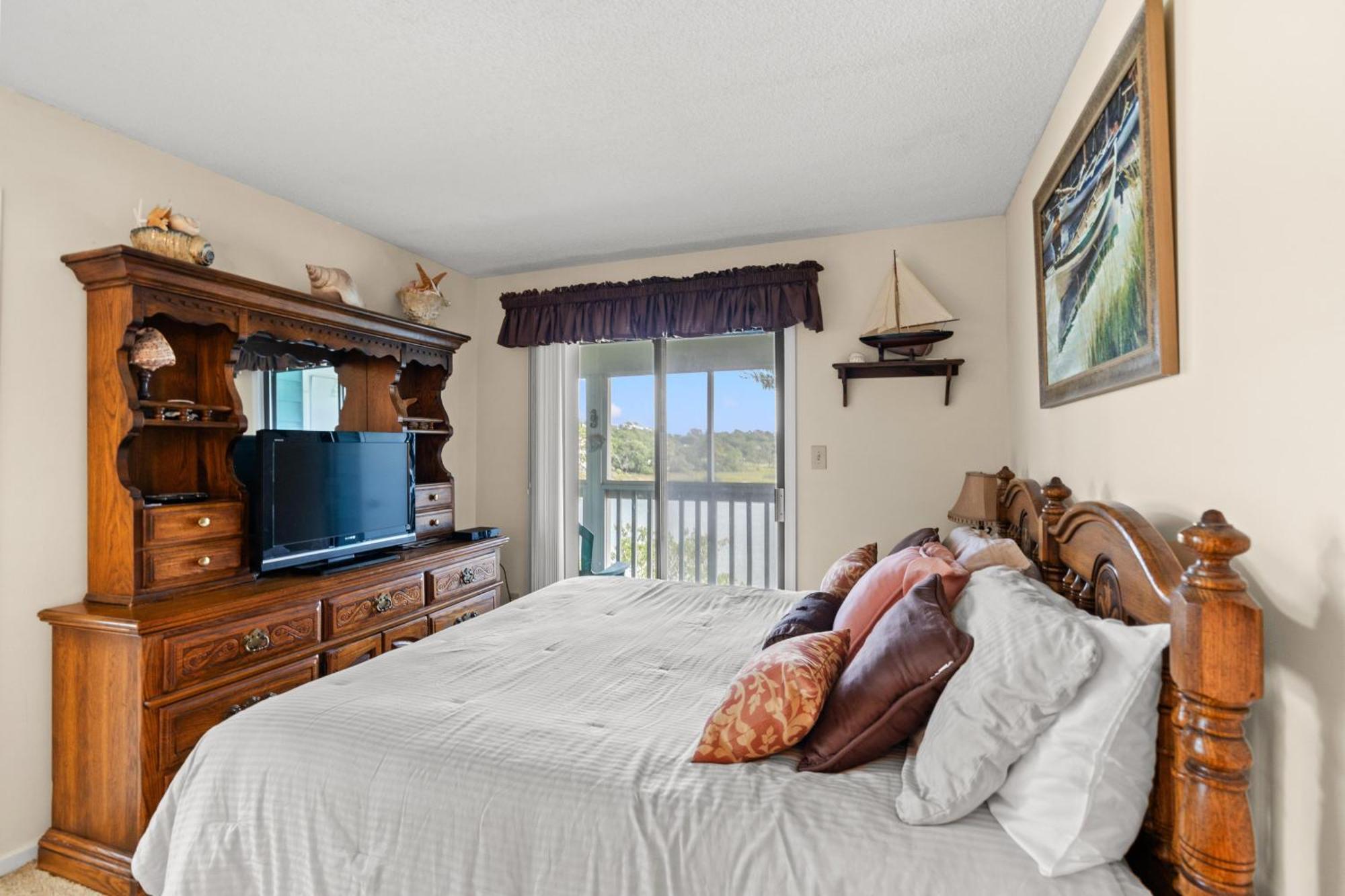 Marsh Oaks 311 - Marsh View - Windy Hill Section *