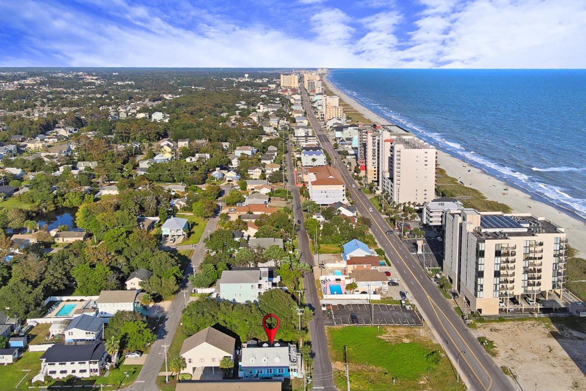 The Margaritaville House! Sleeps 13! Ocean Views And Rooftop Deck Holiday home *